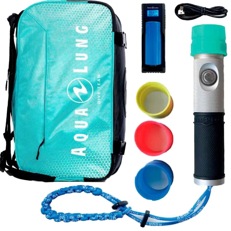 Marine Explorer -Marine Explorer aqualung bag explorer ii dufpack seaflare mini led 768x768 1